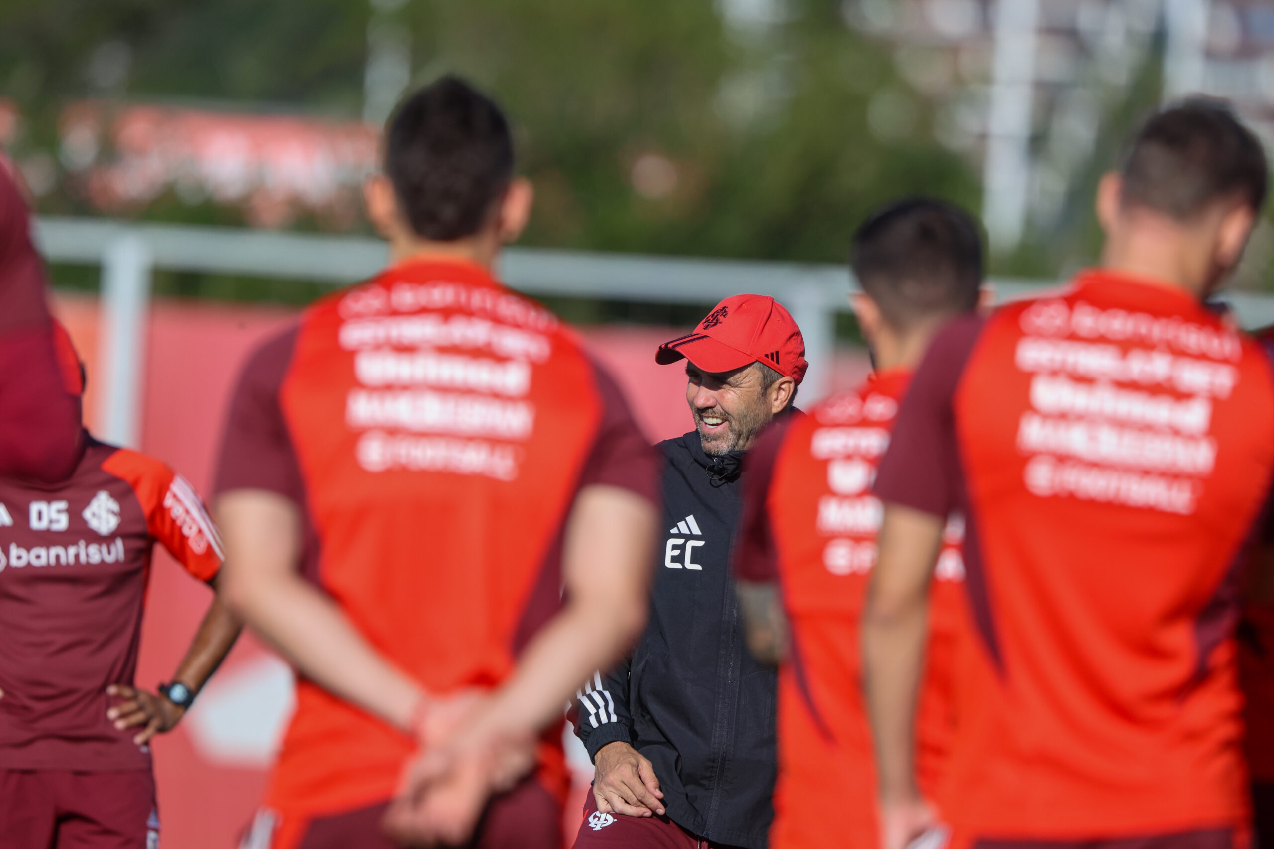 Lucas Alario fica de fora de treino do Inter; confira