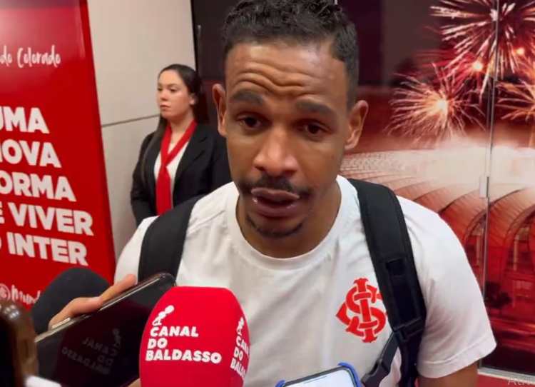 Fernando responde sobre declaração de Eduardo Coudet que envolveu a torcida do Inter