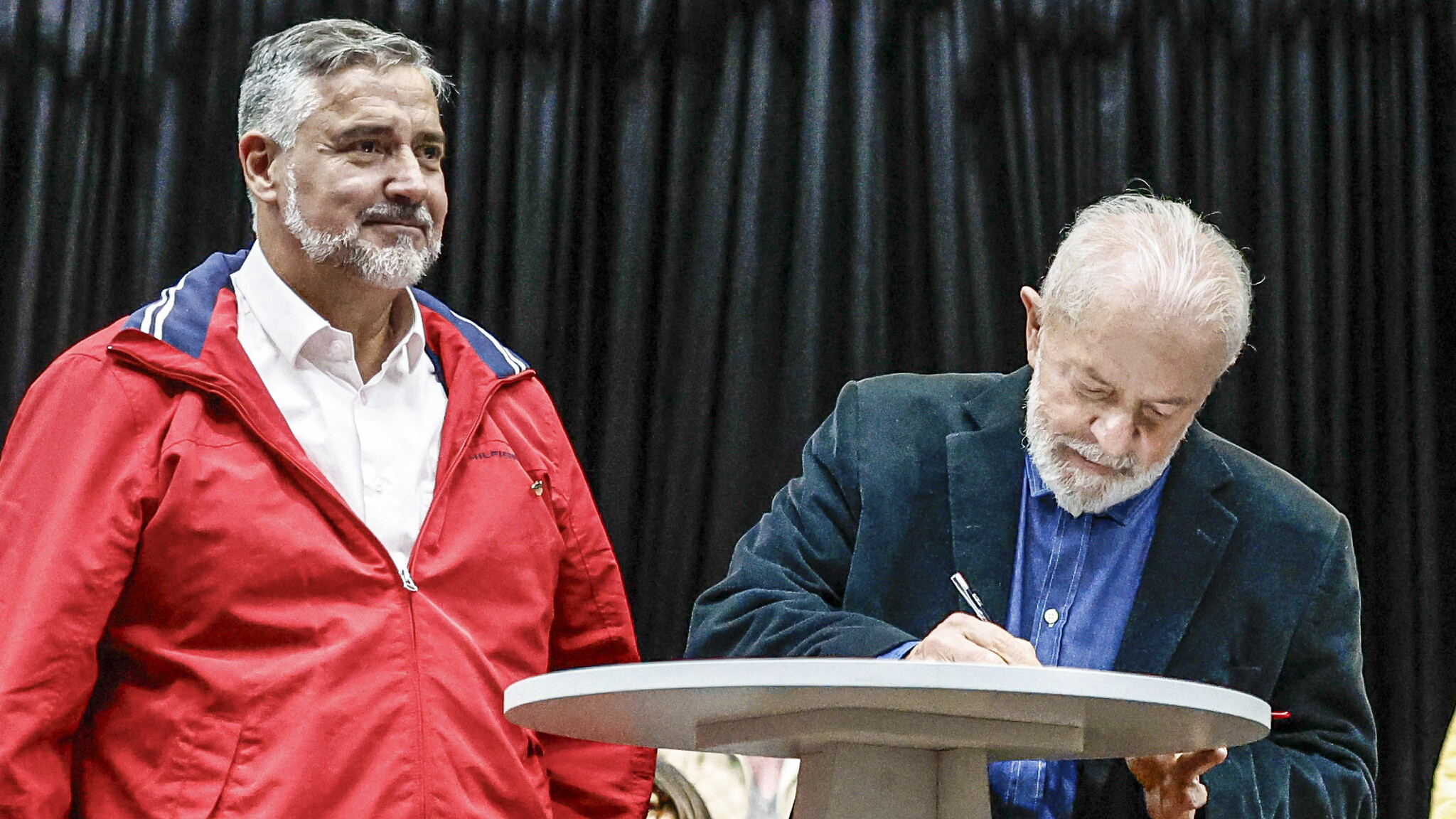 Representante do Governo convoca reunião com os clubes gaúchos