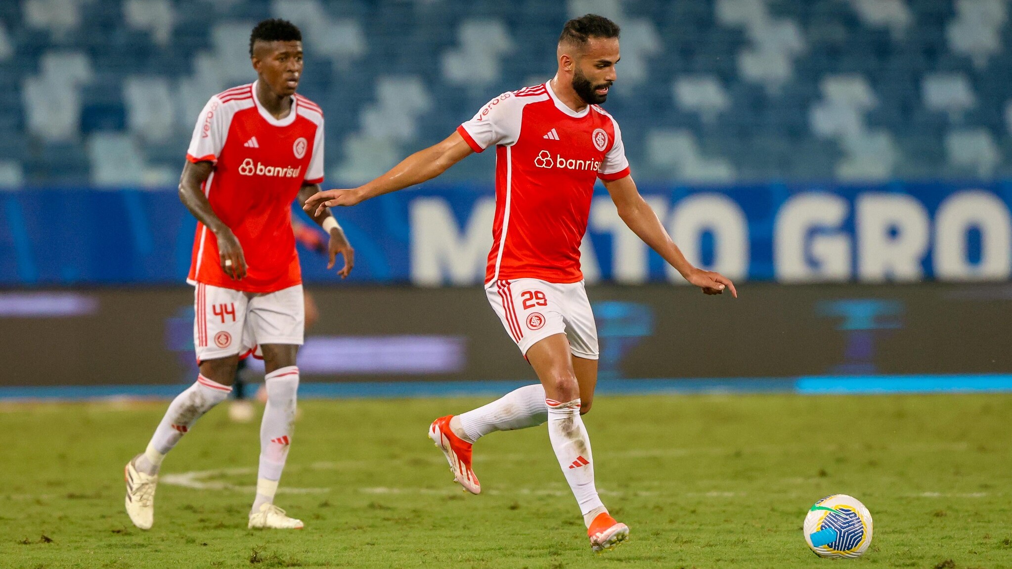 Sobre a situação do volante Thiago Maia