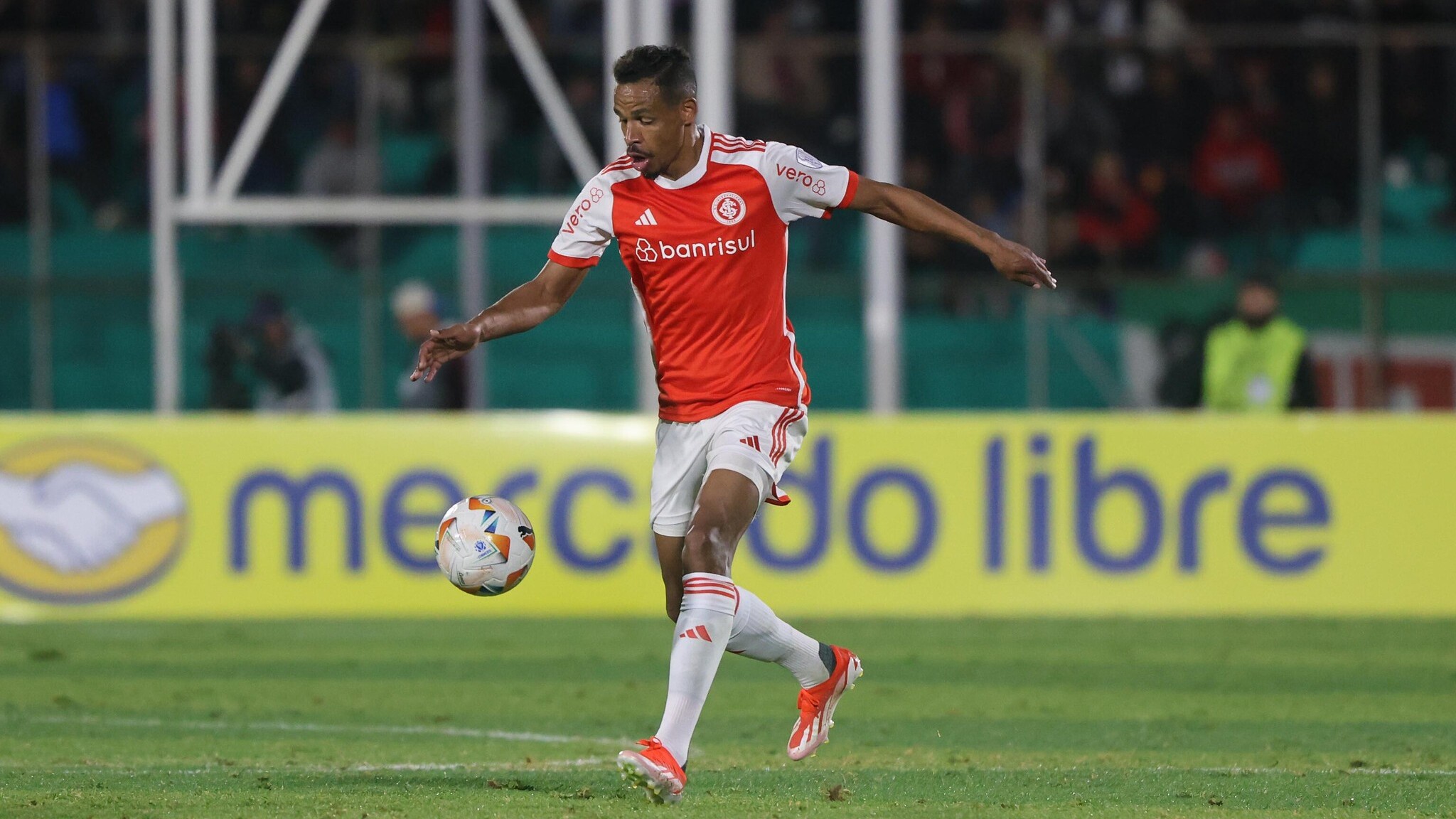 Fernando tem lesão muscular confirmada; confira o tempo previsto de recuperação