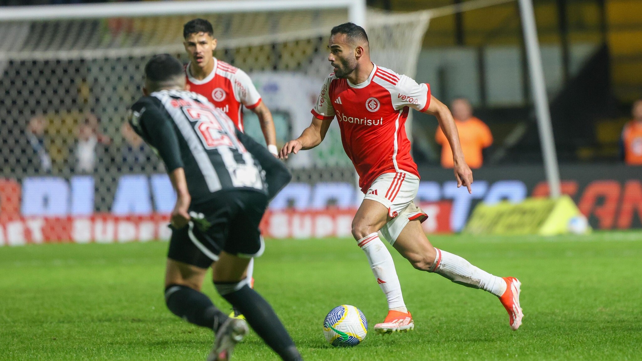 Thiago Maia faz pedido após derrota do Inter para o Atlético-MG