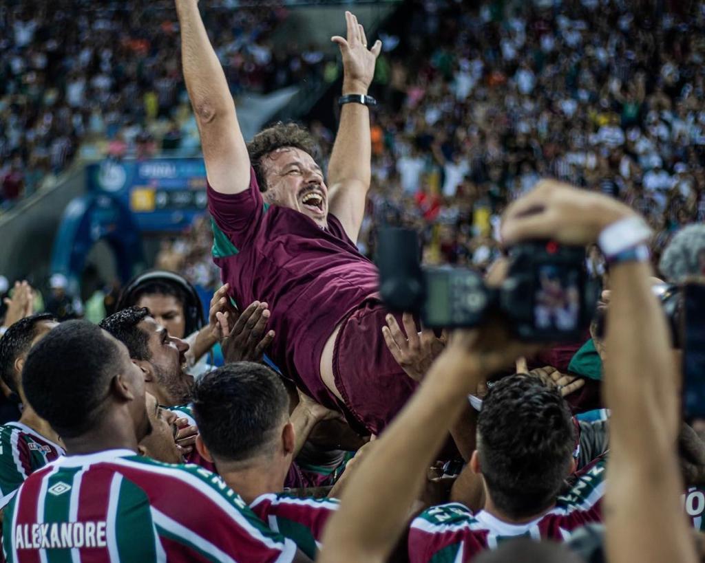 Jogador brinca com possibilidade de chegada de Fernando Diniz ao Inter: “Tudo nosso”