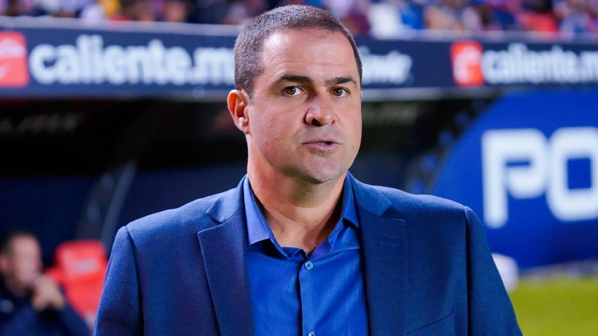 De olho no mercado: portal indica cinco técnicos para o lugar de Eduardo Coudet