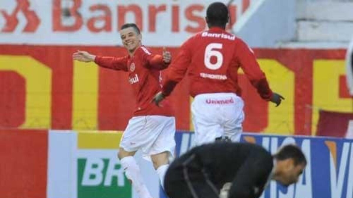 D’Alessandro revela detalhes da briga que teve com Kléber no Inter