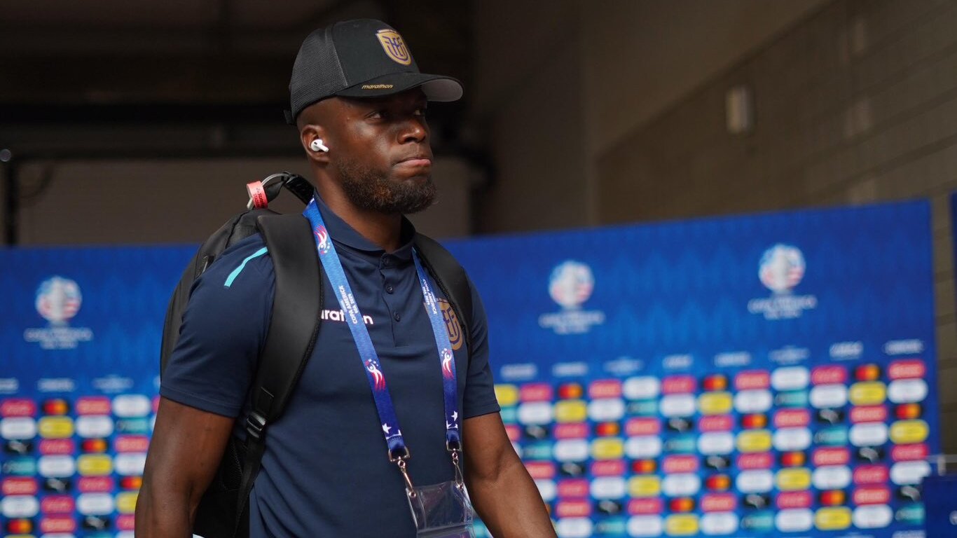 Jogo desta quinta-feira pode definir o retorno de Enner Valencia; saiba como acompanhar