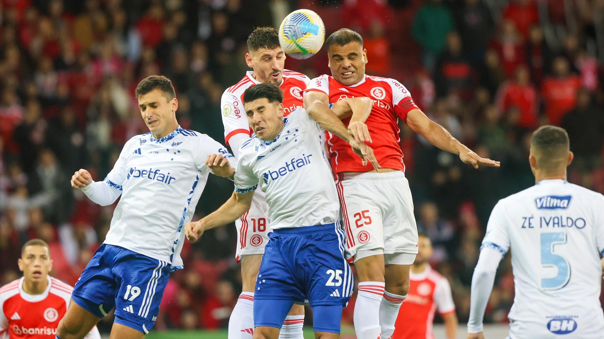 Inter enfrenta o Cruzeiro nesta quarta-feira; confira o time que treinou e as principais informações para o duelo
