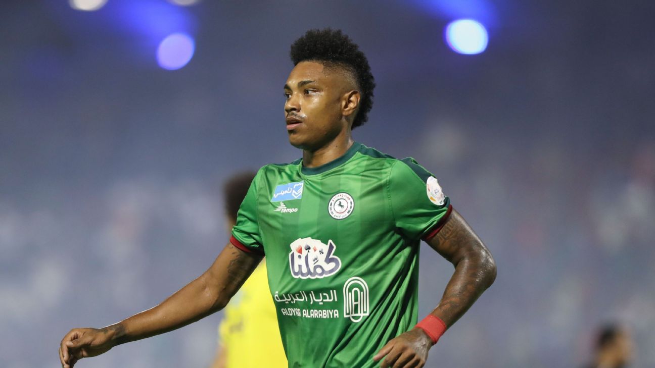 A decisão do Inter após movimento envolvendo o atacante Vitinho