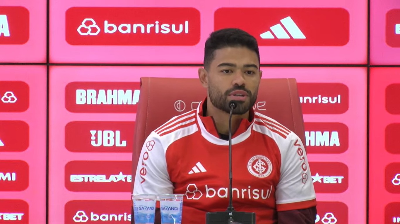 Bruno Tabata responde se está pronto para estrear e revela conversa com Roger Machado