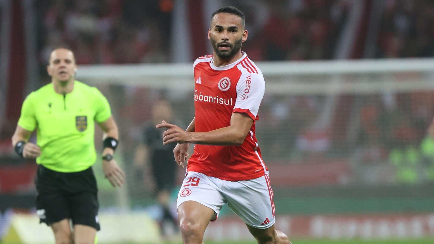 Garantia está atrasando anúncio da saída de Thiago Maia para o Santos; entenda