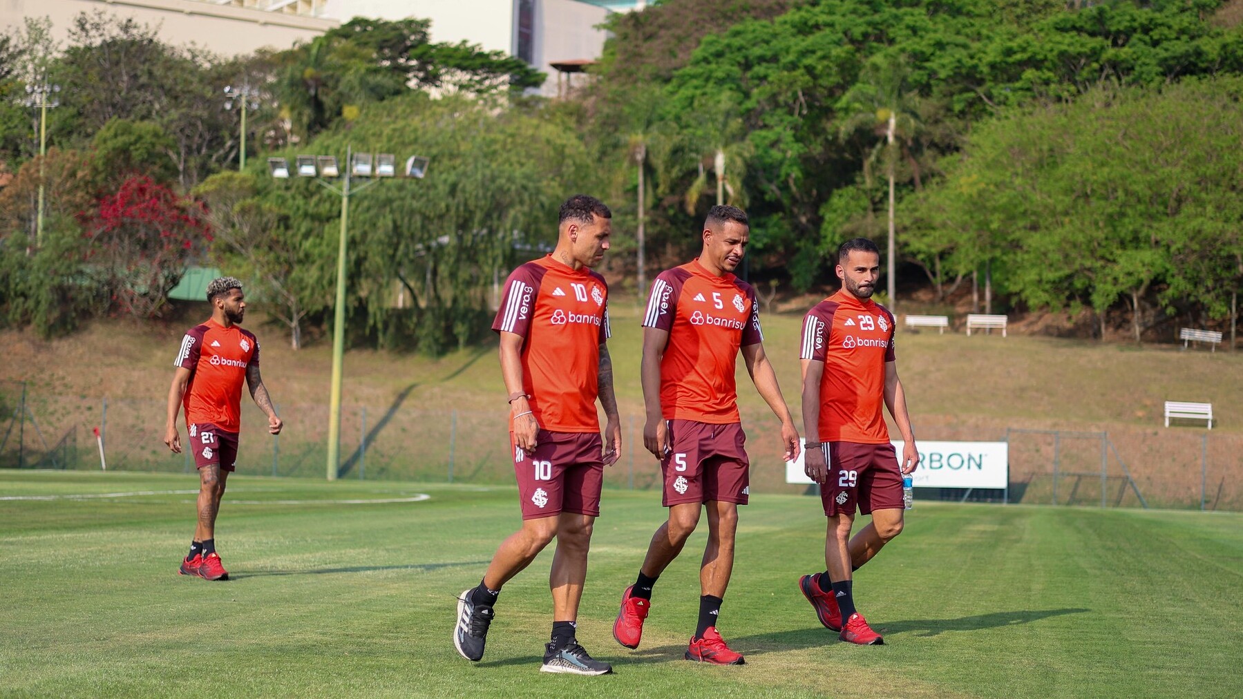 Fotos do treino do Inter ganham grande destaque entre a torcida; entenda