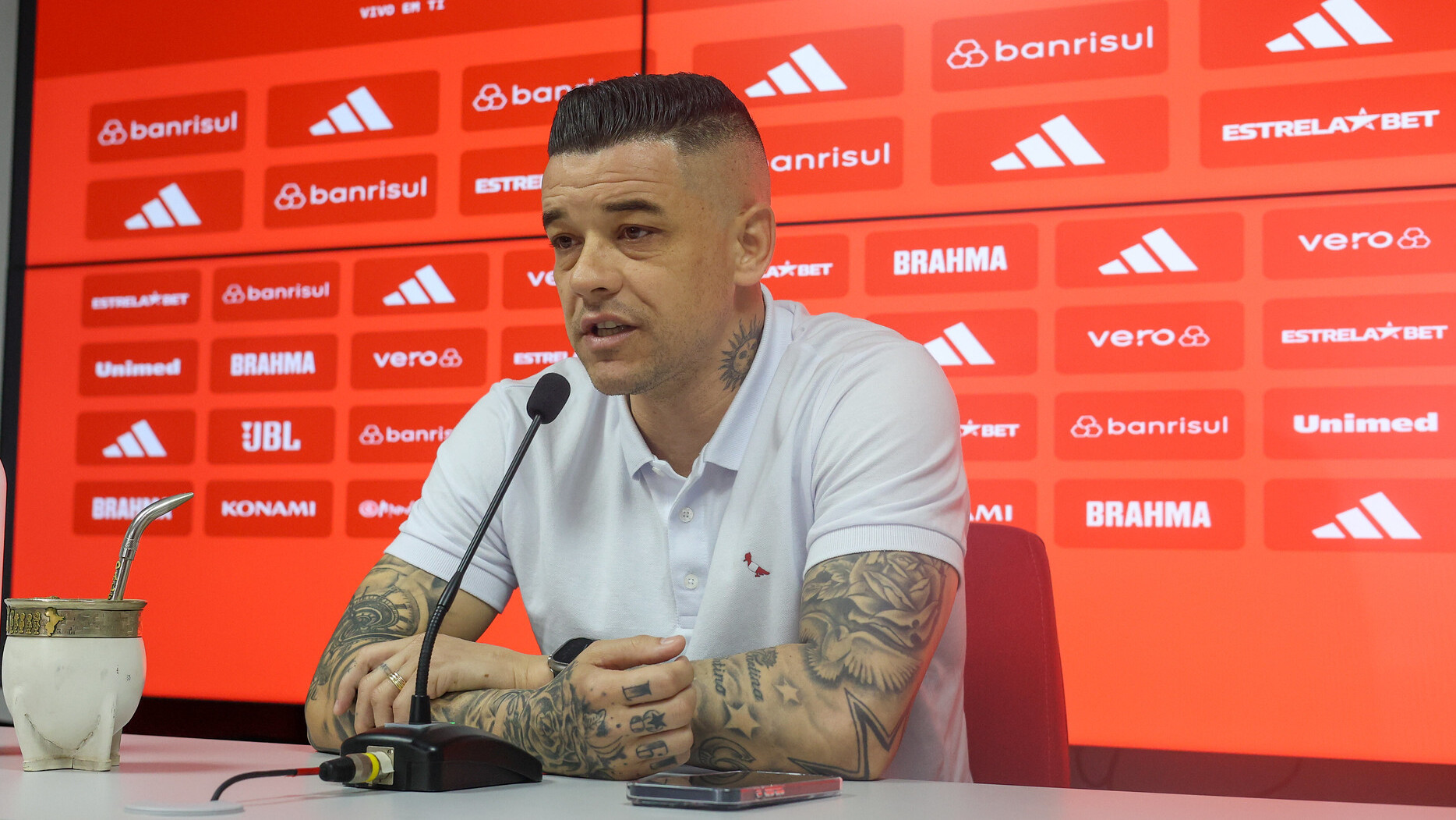 “Vocês não imaginavam”; D’Alessandro manda recado sobre o trabalho de Roger Machado