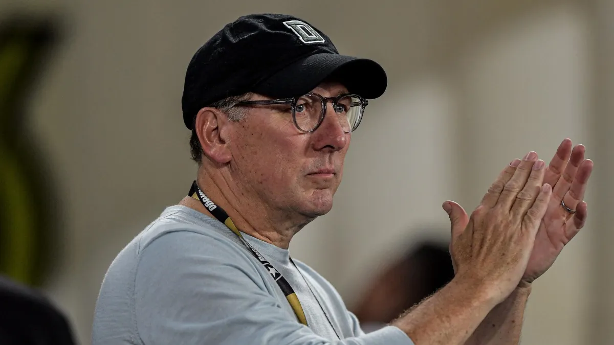 Botafogo negocia contratação de zagueiro na mira do Inter
