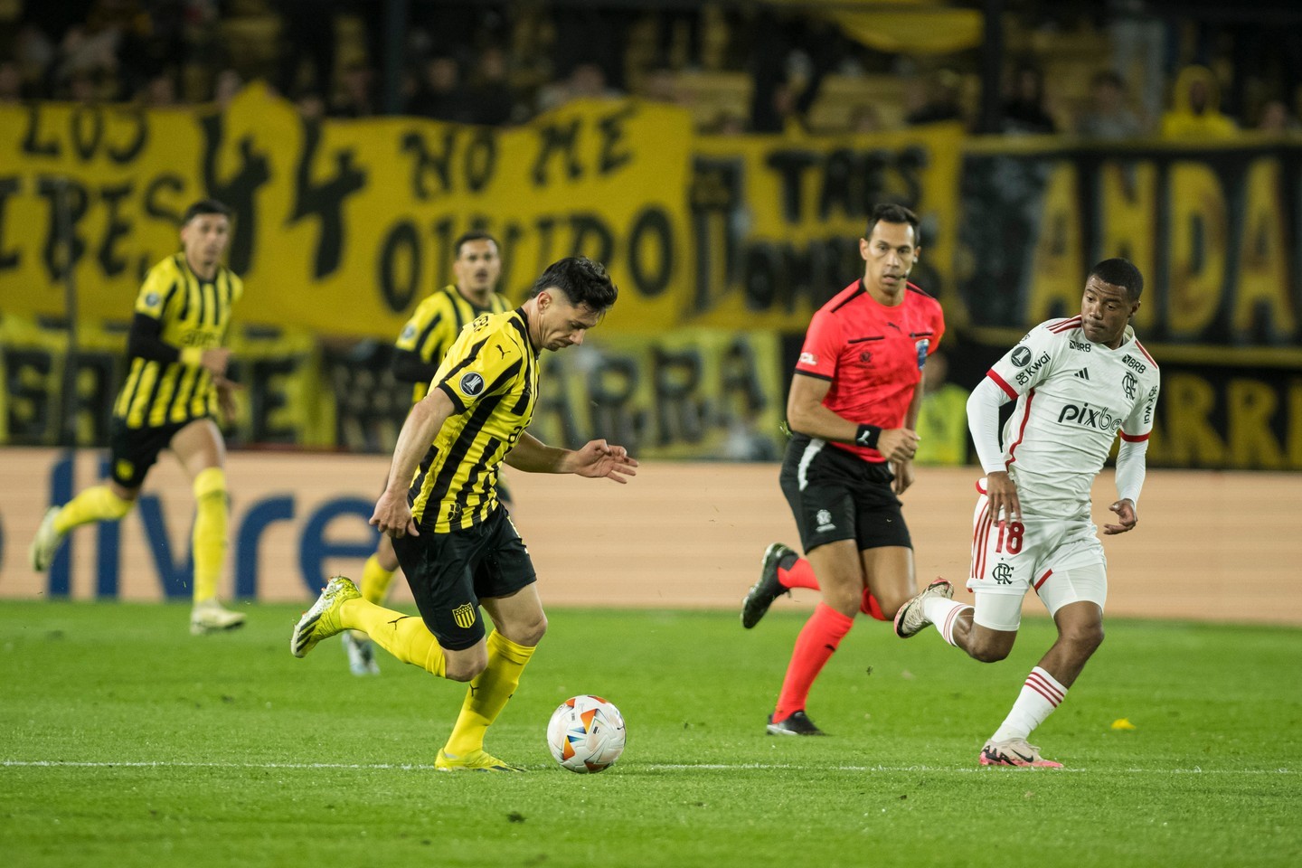 Entenda como a queda do Flamengo na Libertadores pode alterar o planejamento do Inter