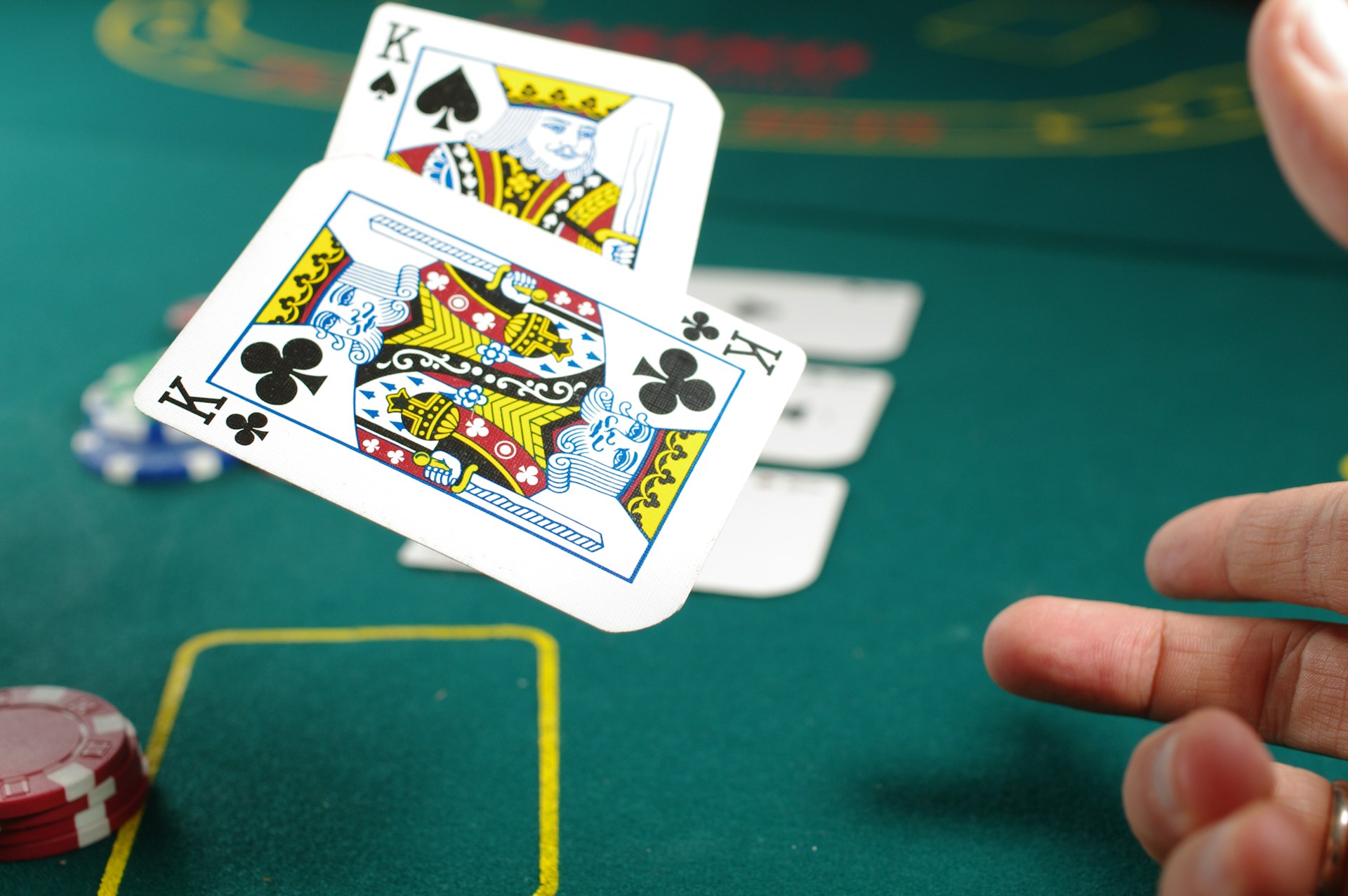 Estratégias de Pôquer e Futebol: O Que o Internacional Pode Aprender com o Jogo das Cartas