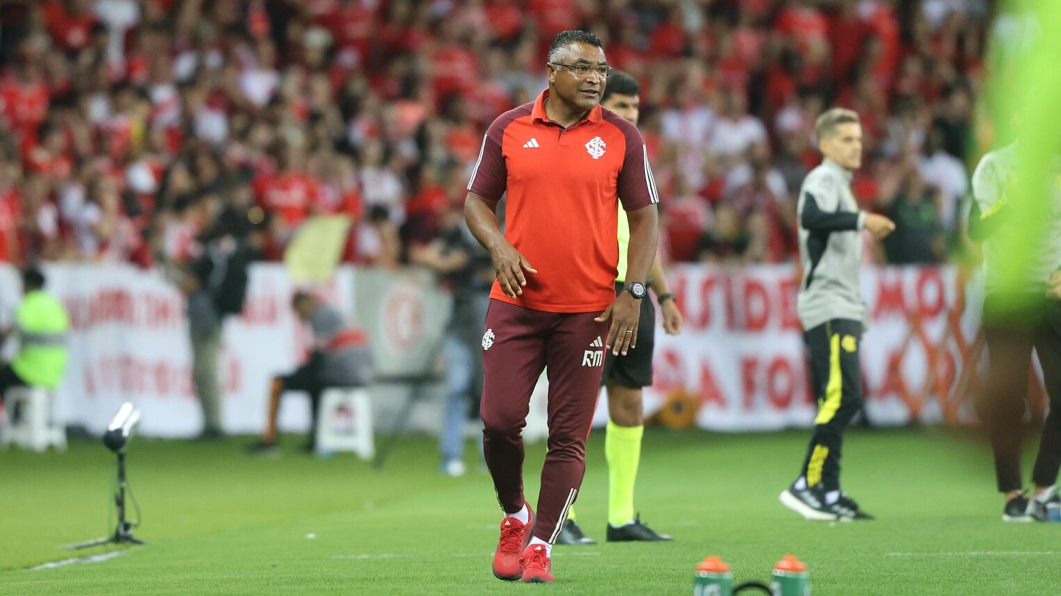 “Jogo do ano”; a avaliação de Roger Machado após o empate entre Inter e Flamengo