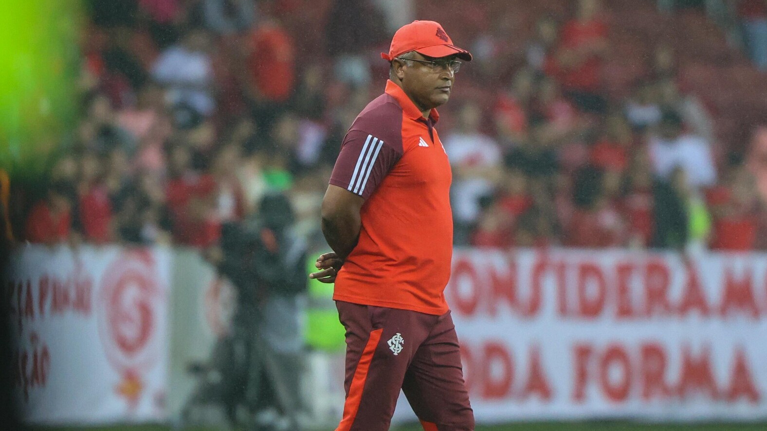 Roger Machado destaca atuação do Inter e faz revelação sobre golaço de Alan Patrick