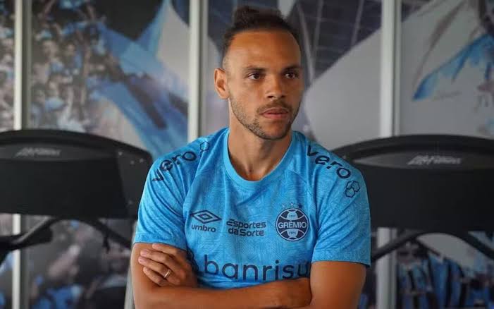A escolha do jogador do Grêmio que repercutiu entre torcedores do Inter