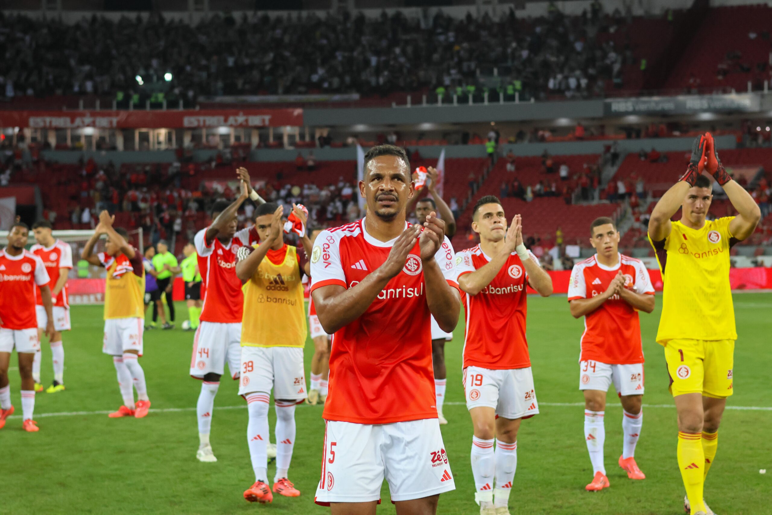 Inter perde para o Botafogo no Beira-Rio