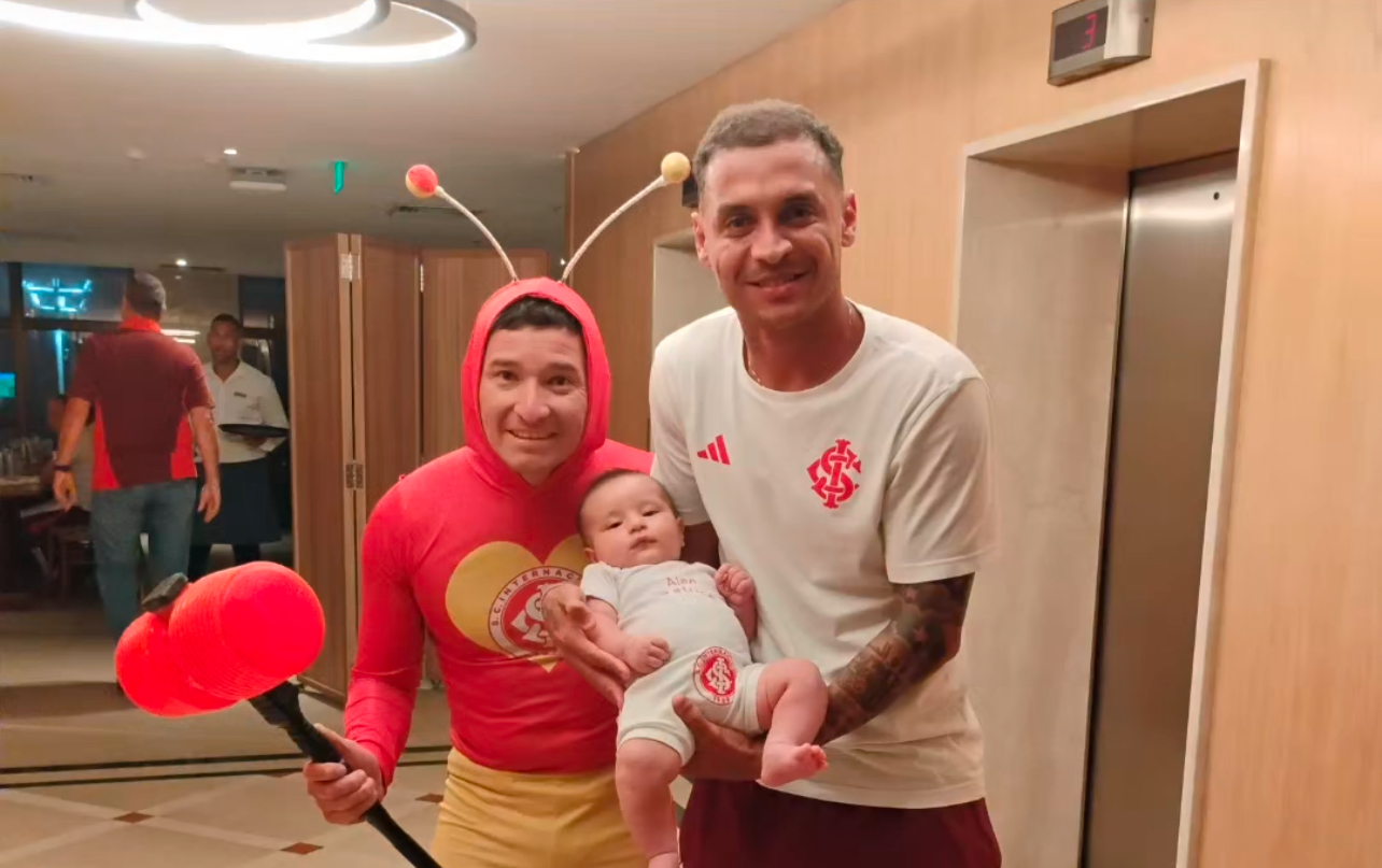 Gesto de Alan Patrick viraliza nas redes sociais