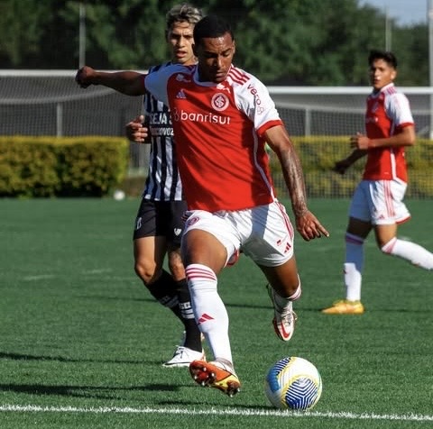 Denis Borges destaca expectativa para a Copinha pelo Inter: ‘Feliz pela oportunidade’