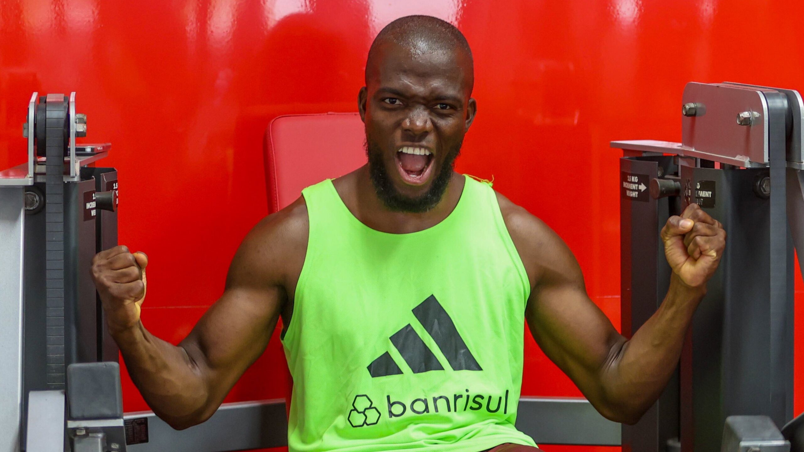 Enner Valencia faz publicação que anima a torcida do Inter; confira