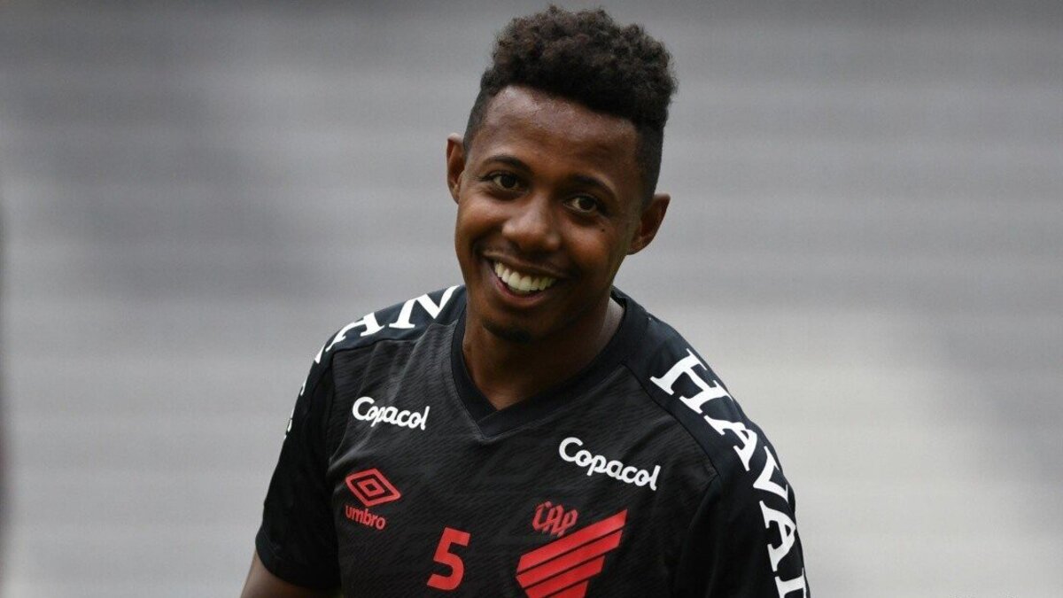 Lembra dele? Ex-Inter, volante Wellington acerta com time paulista