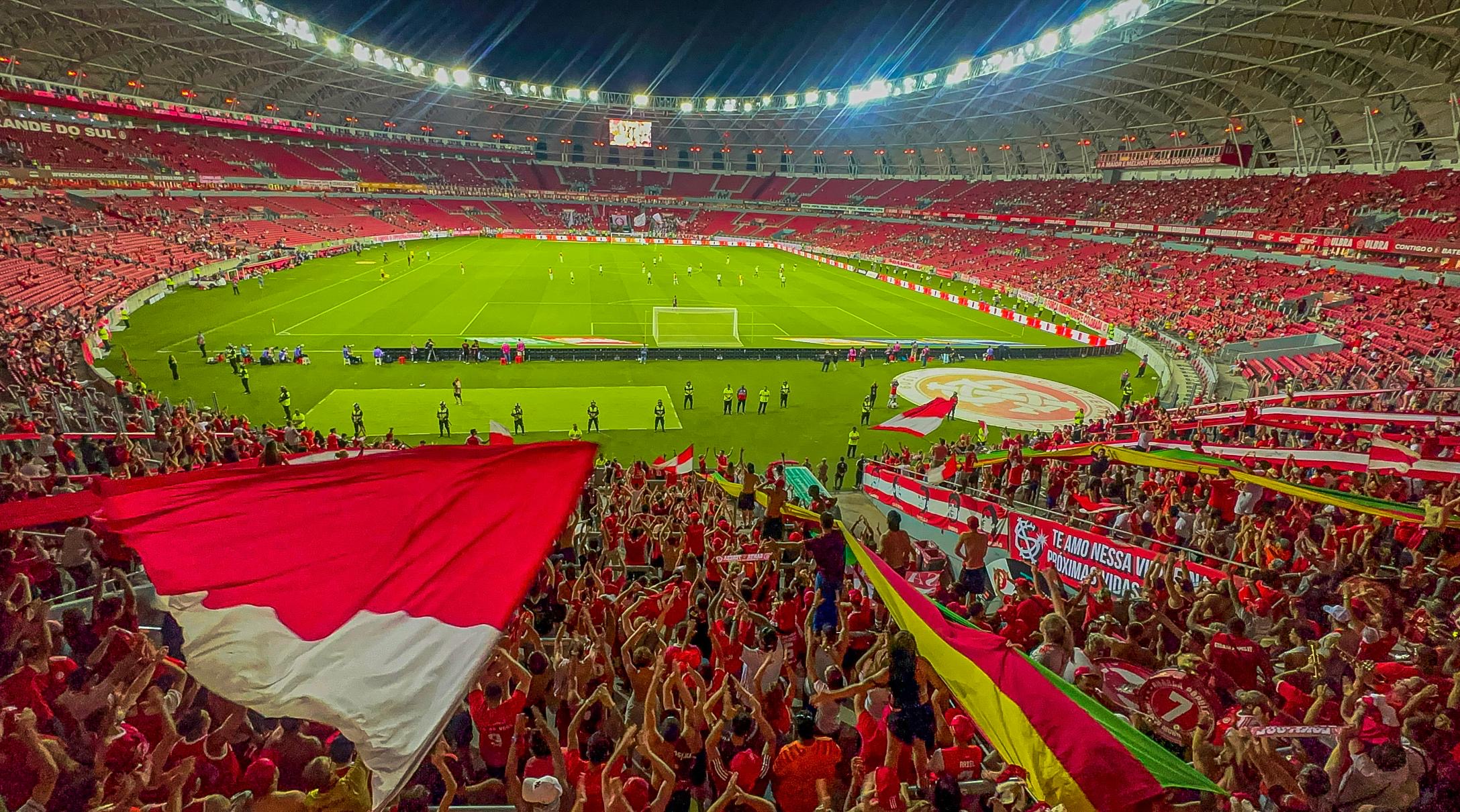 Líder da Guarda Popular denuncia invasão de casa por torcida rival