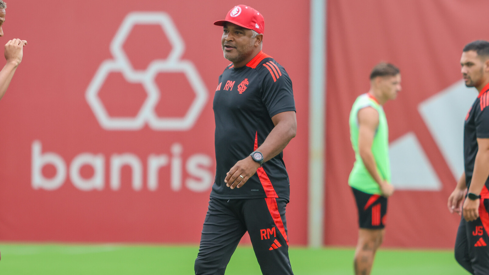 Narrador aponta o que o Inter precisa fazer contra o Nacional
