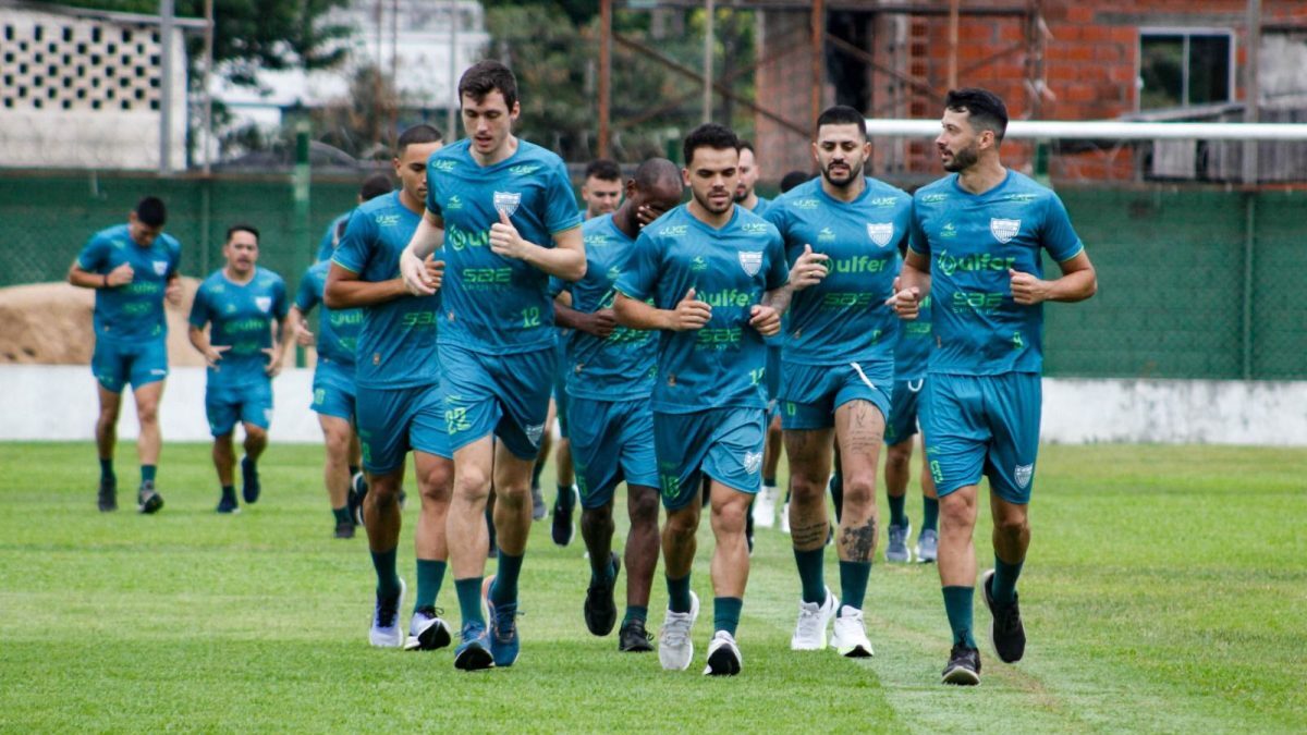 Avenida fica sem treinador antes de enfrentar o Inter