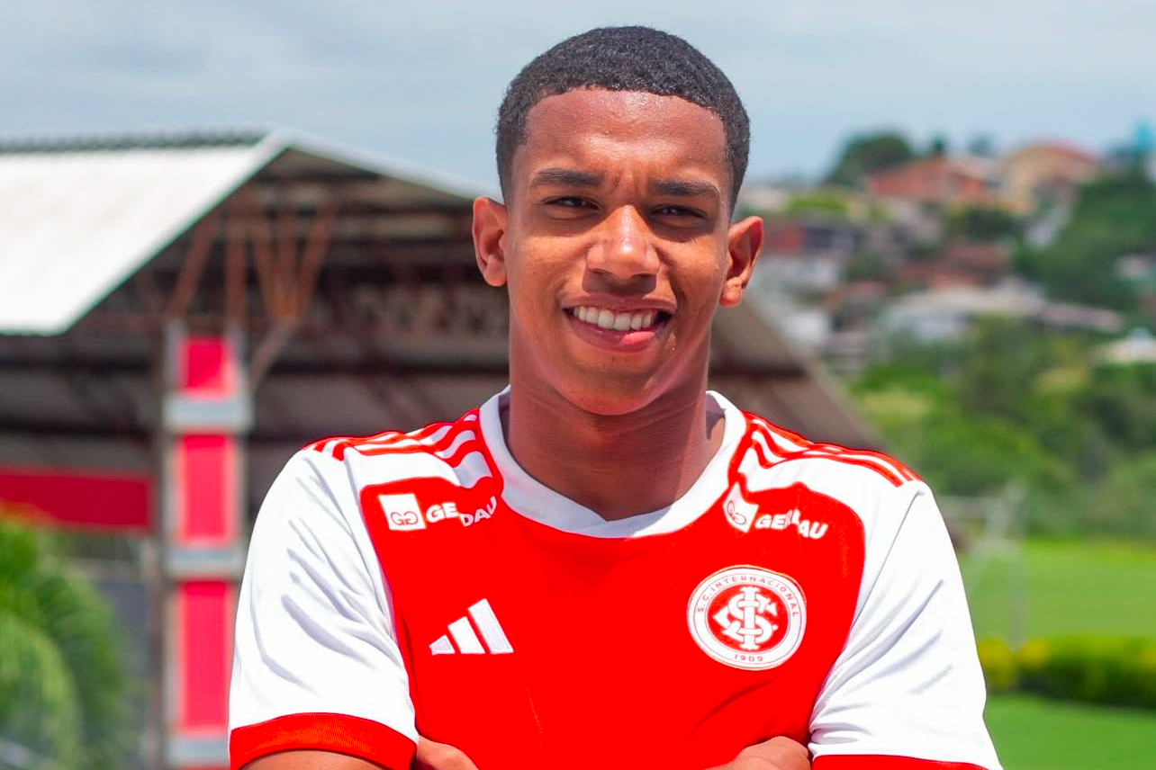 Inter surpreende e anuncia lateral como reforço 