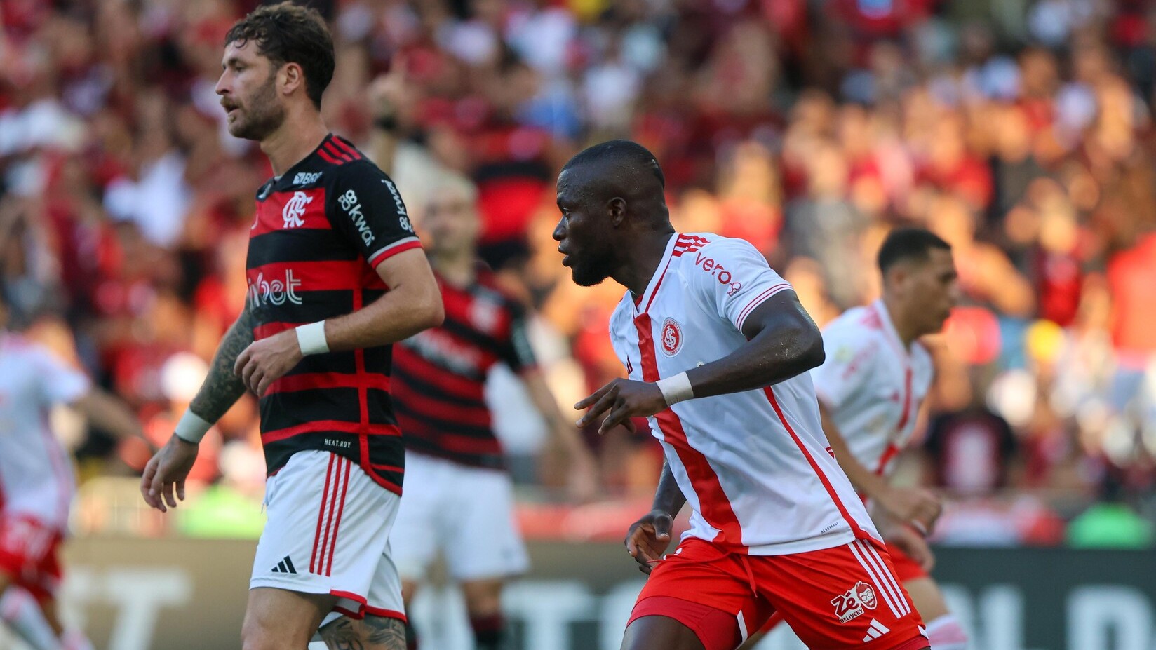 Os palpites para o confronto entre Flamengo e Inter pelo Brasileirão