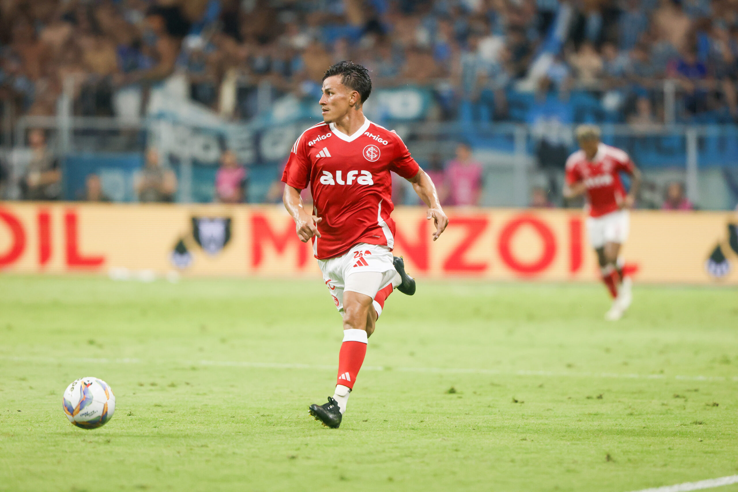 Bernabei impressiona: lateral do Inter tem três vezes mais participações em gols do que derrotas