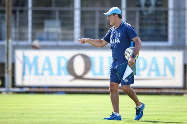 Adversário do Inter na final do Gauchão, Grêmio se classifica nos pênaltis pela Copa do Brasil