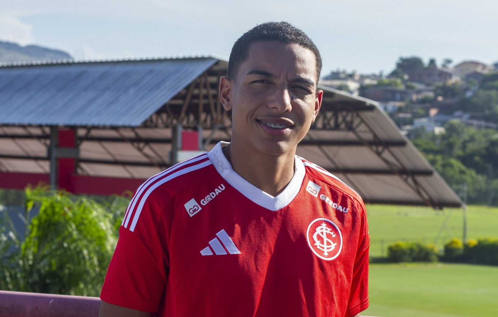 Inter anuncia contratação de lateral-direito; saiba mais: