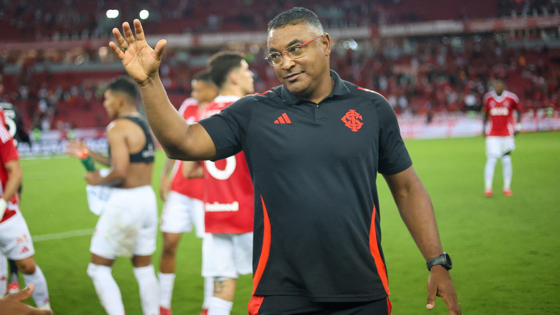 Roger deve ganhar seu quarto reforço nesta semana