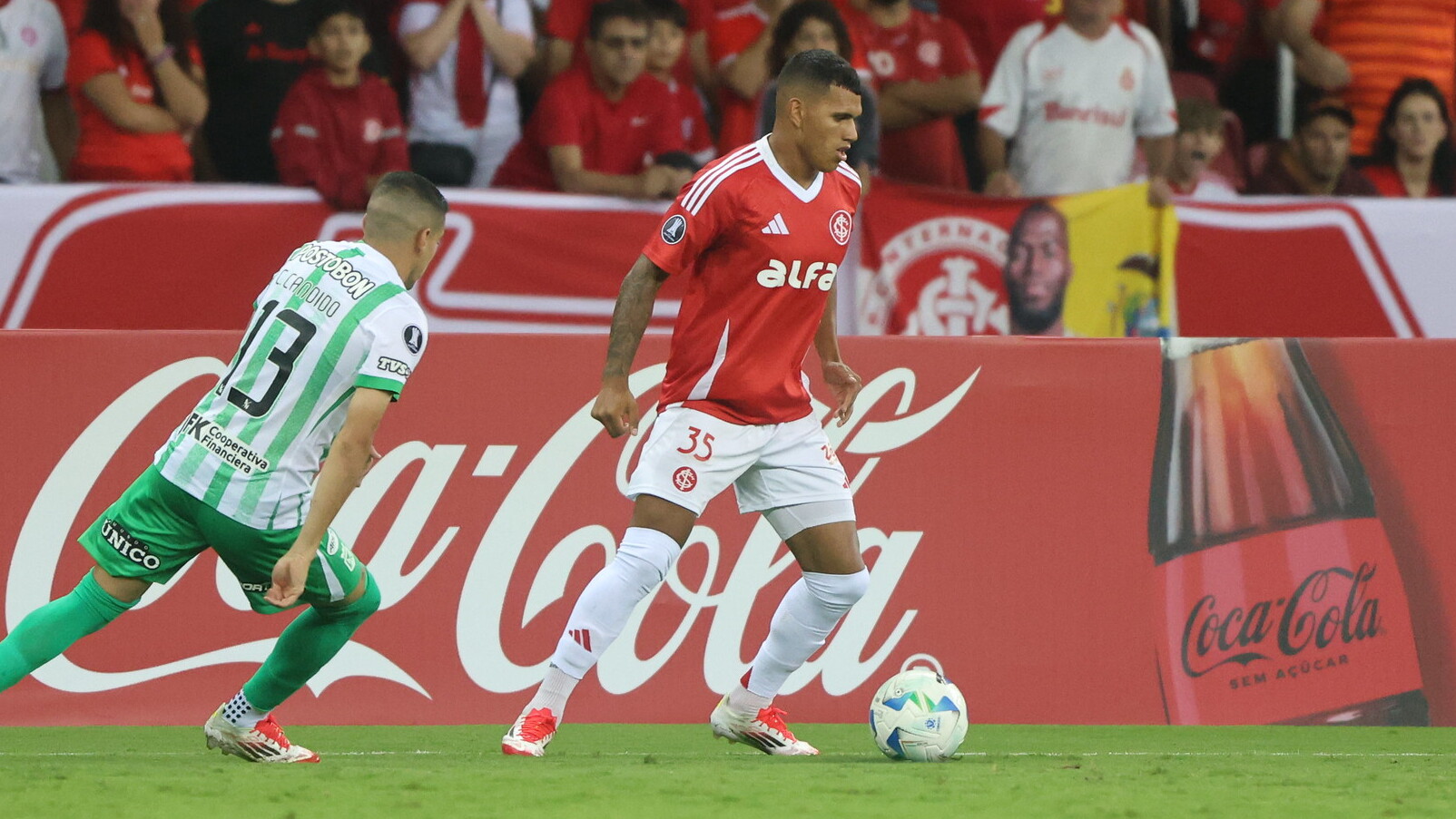 Dirigente do Inter manda recado sobre a lateral direita após o fim da janela de transferências