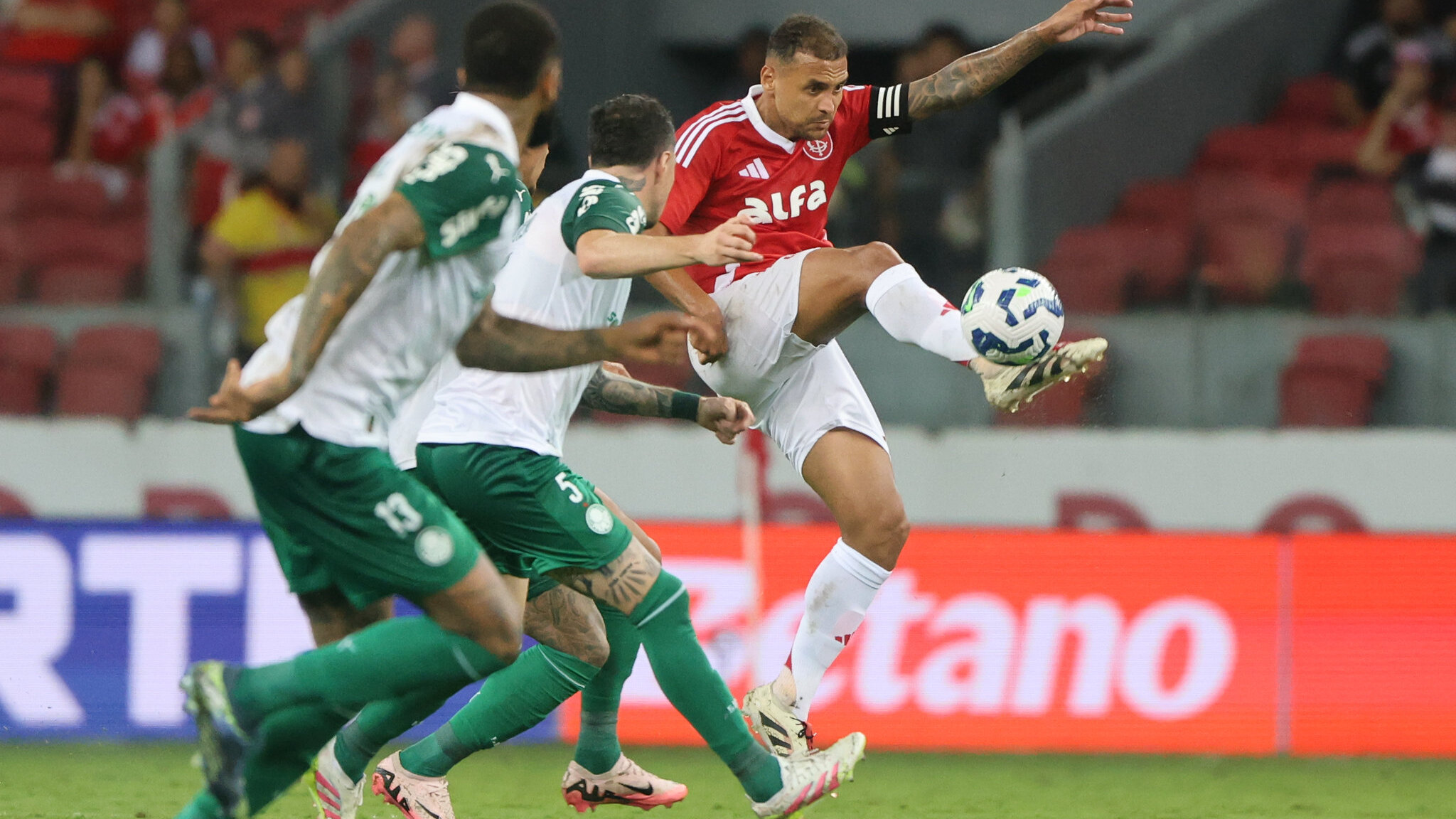 Saiba onde assistir a partida entre Palmeiras e Inter pelo Brasileirão