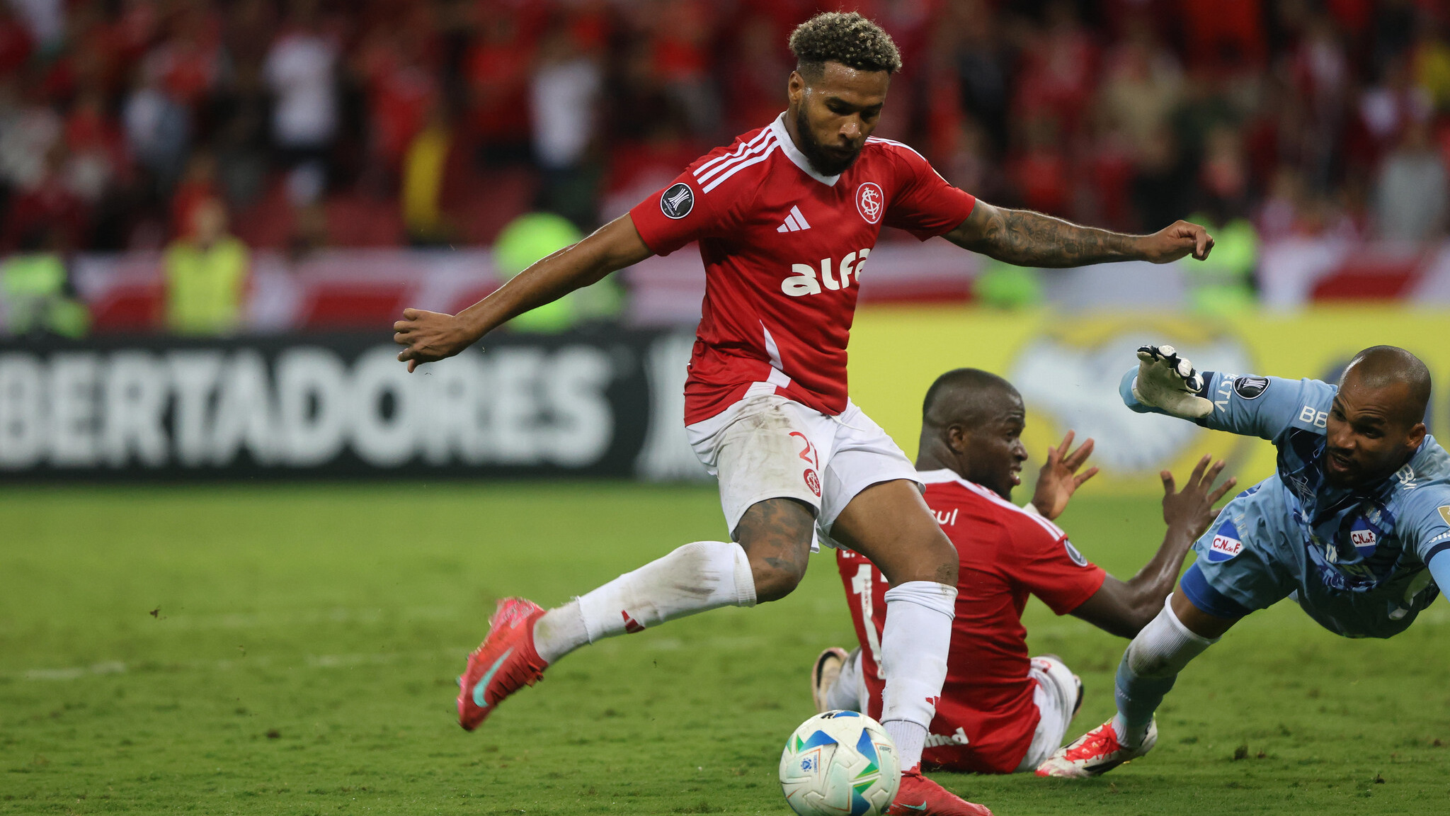 O pedido feito por Wesley após o empate do Inter contra o Nacional