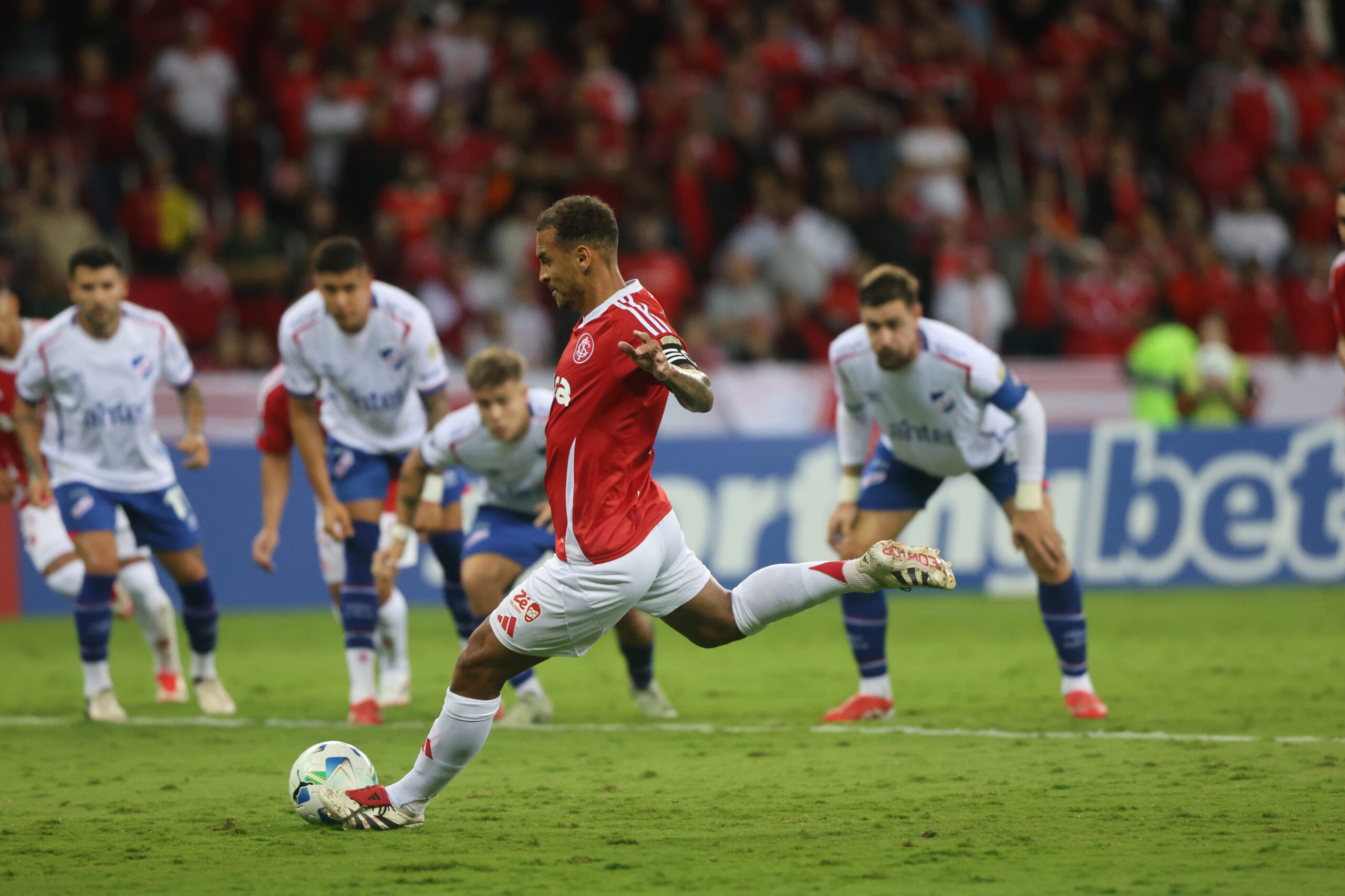 Alan Patrick lidera estatística entre todos jogadores do futebol brasileiro