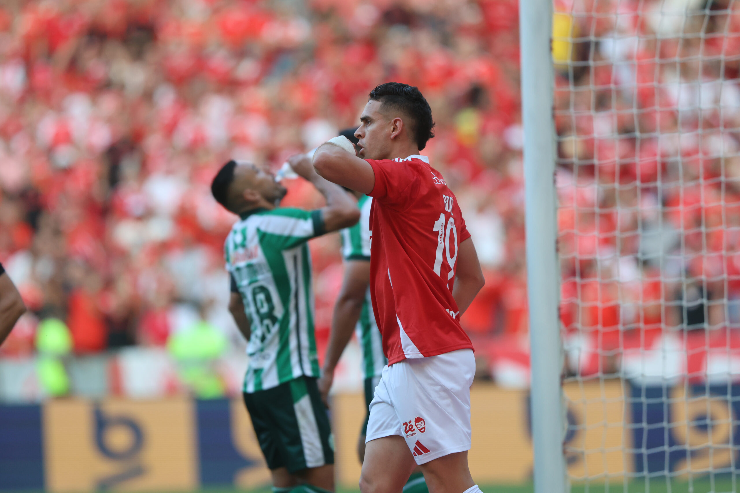 O motivo que afasta Borré de deixar o Inter rumo a gigante do futebol
