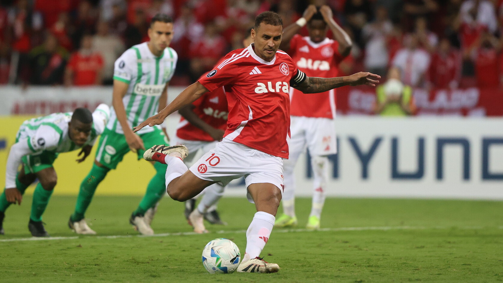 Nova informação sobre Alan Patrick visando o jogo contra o Atlético Nacional