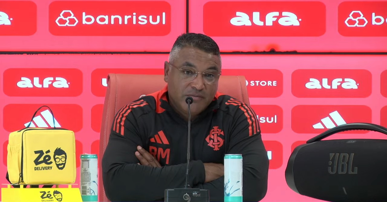 O desfalque de última hora que Roger Machado tem antes de encarar o Corinthians