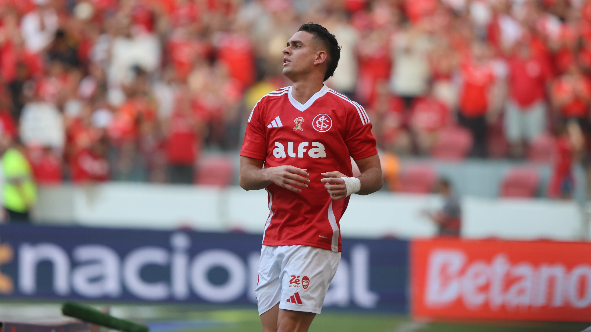 Sobre Rafael Borré na rodada das Eliminatórias para a Copa do Mundo