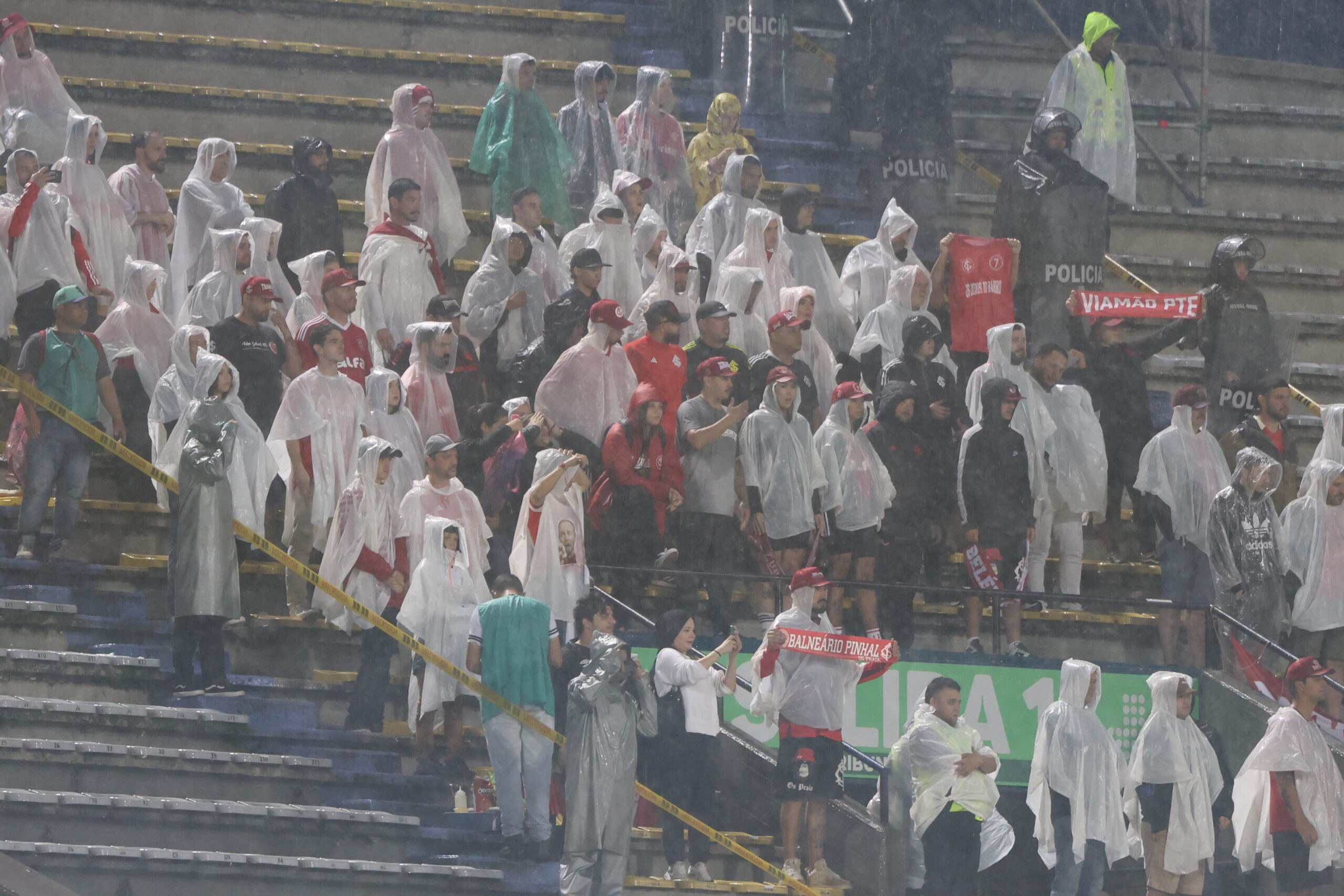 O susto levado pela torcida do Inter que ligou sinal de alerta na Colômbia