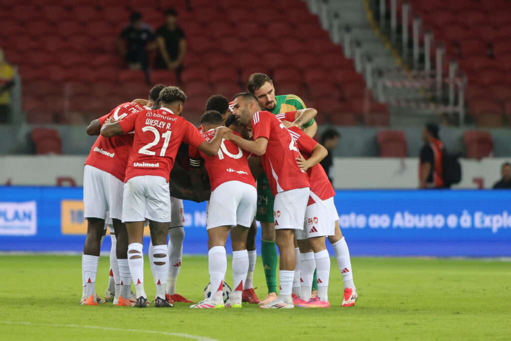 Com mudança no meio-campo, Inter está confirmado para a partida contra o Maracanã