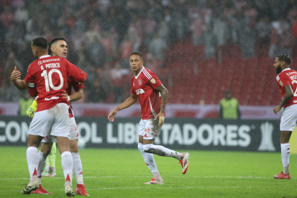 O jogador que desencantou e chamou a atenção da torcida do Inter diante do Bahia