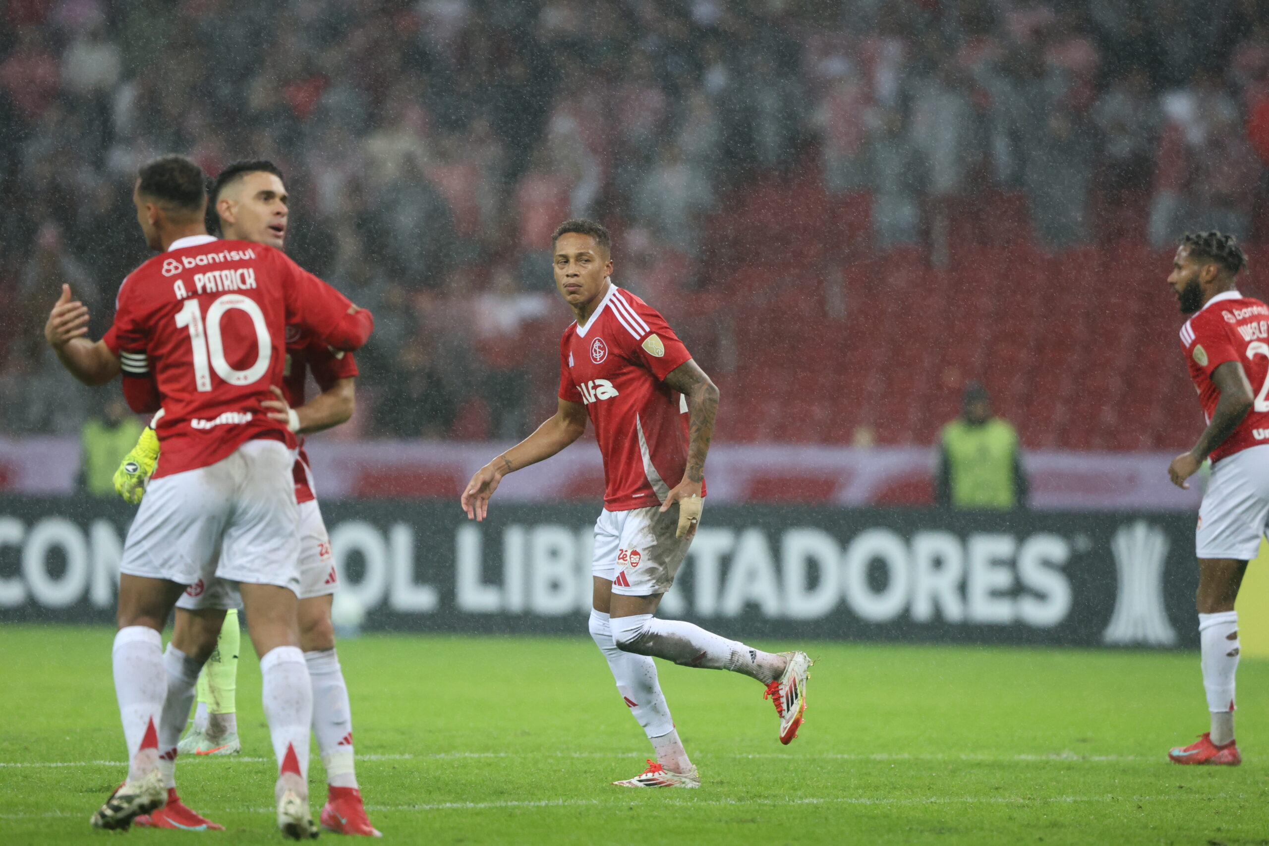 O jogador que desencantou e chamou a atenção da torcida do Inter diante do Bahia