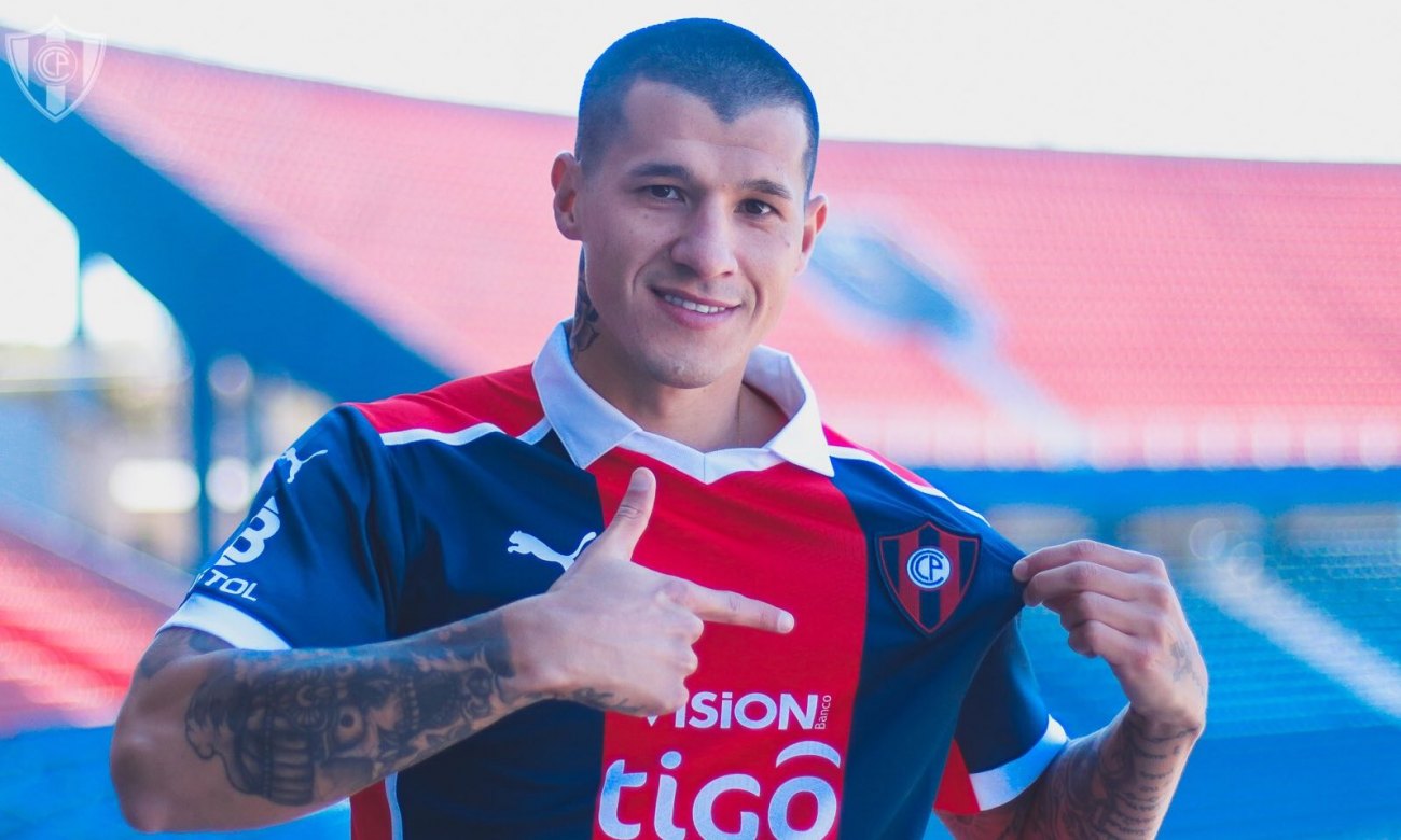 Saiba mais sobre Alan Benitez, lateral que tem acordo encaminhado com o Inter