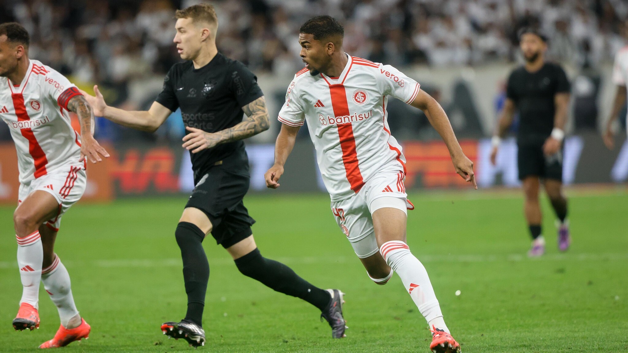 A explicação da comissão técnica do Inter sobre a não utilização de Gustavo Prado contra o Mirassol